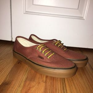Men’s tie up vans